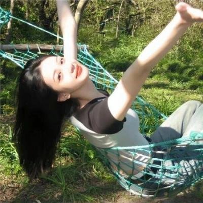 一个女孩和一个男孩