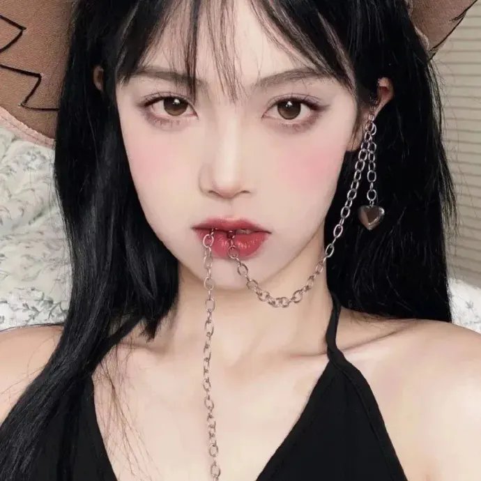 桃花鞍前挽离情